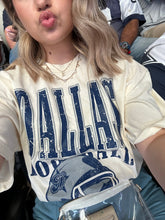 Load image into Gallery viewer, 90&#39;s Vintage Dallas Football Oversized TShirt