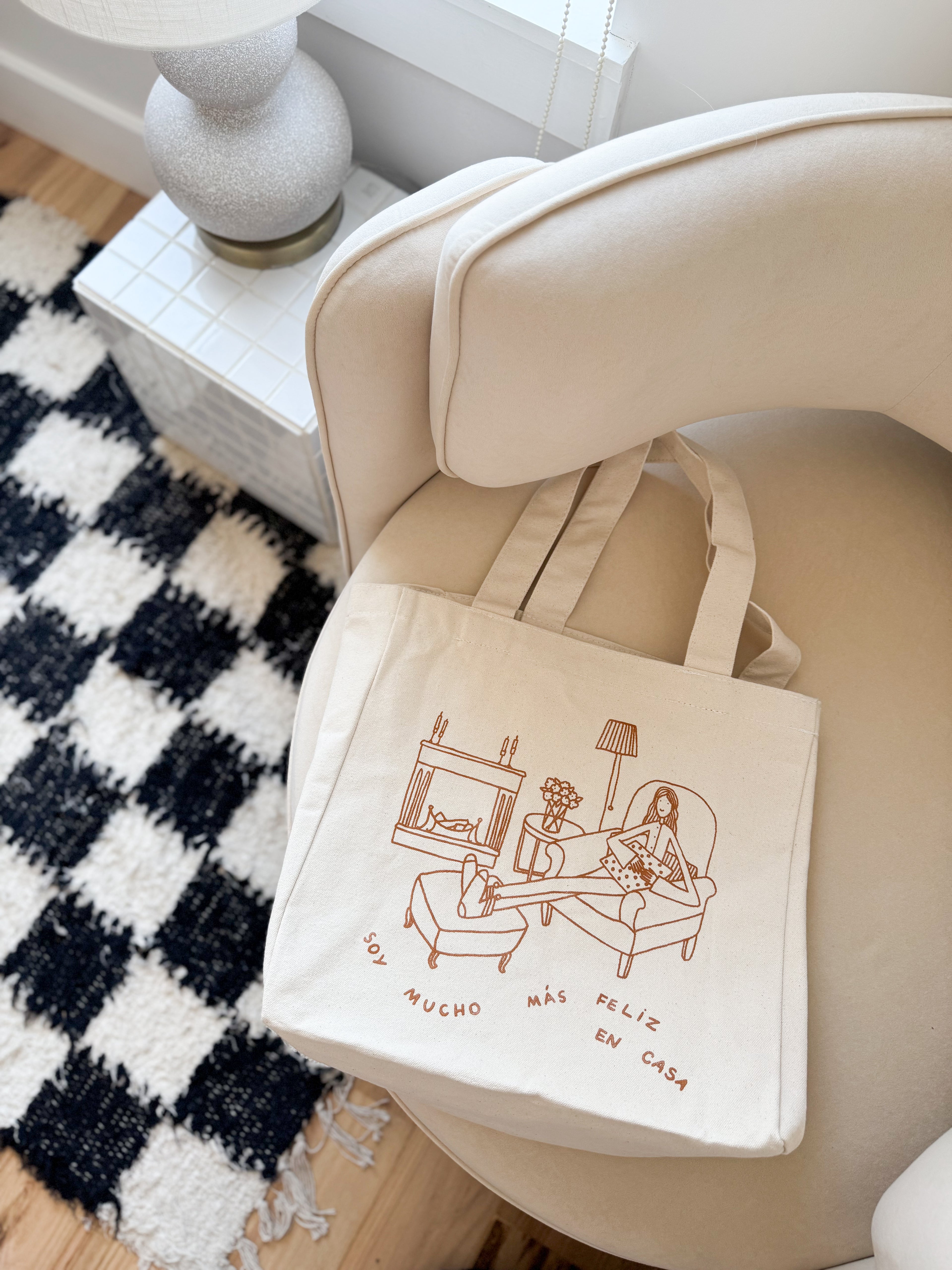 Feliz En Casa Tote Bag