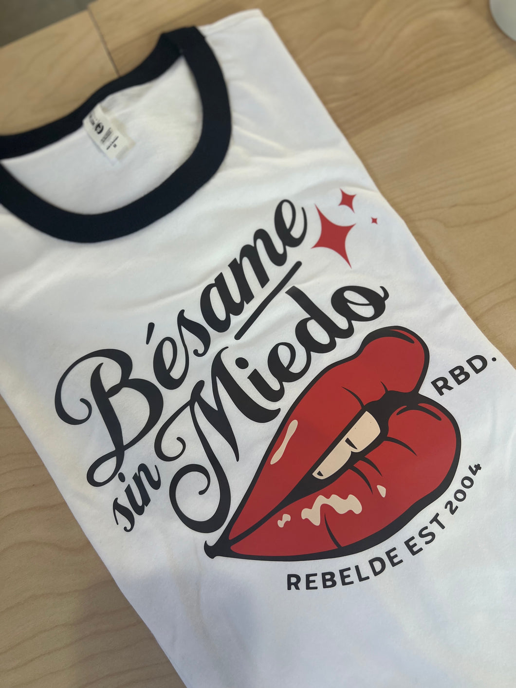 RBD Tee - Besame Sin Miedo