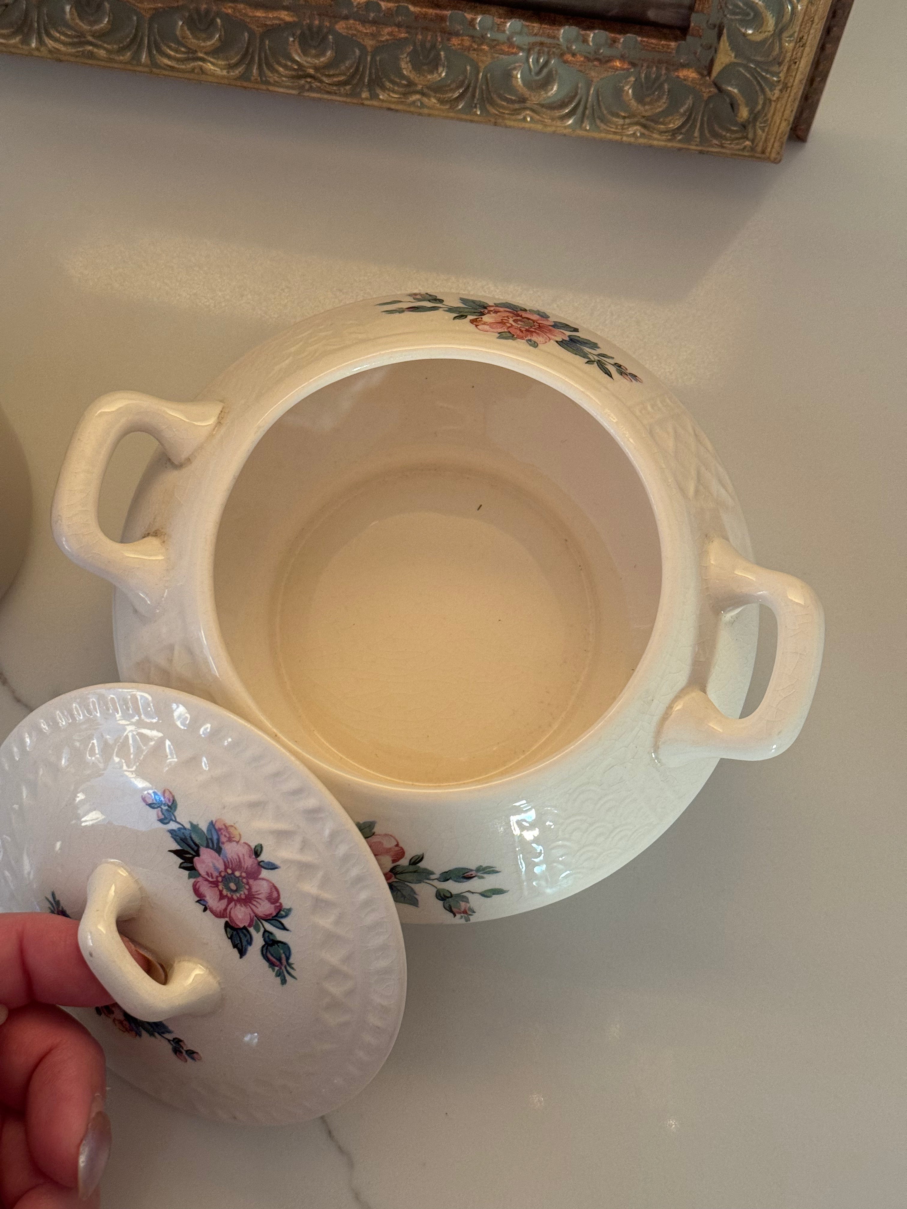 Vintage Porcelain bowl with lid