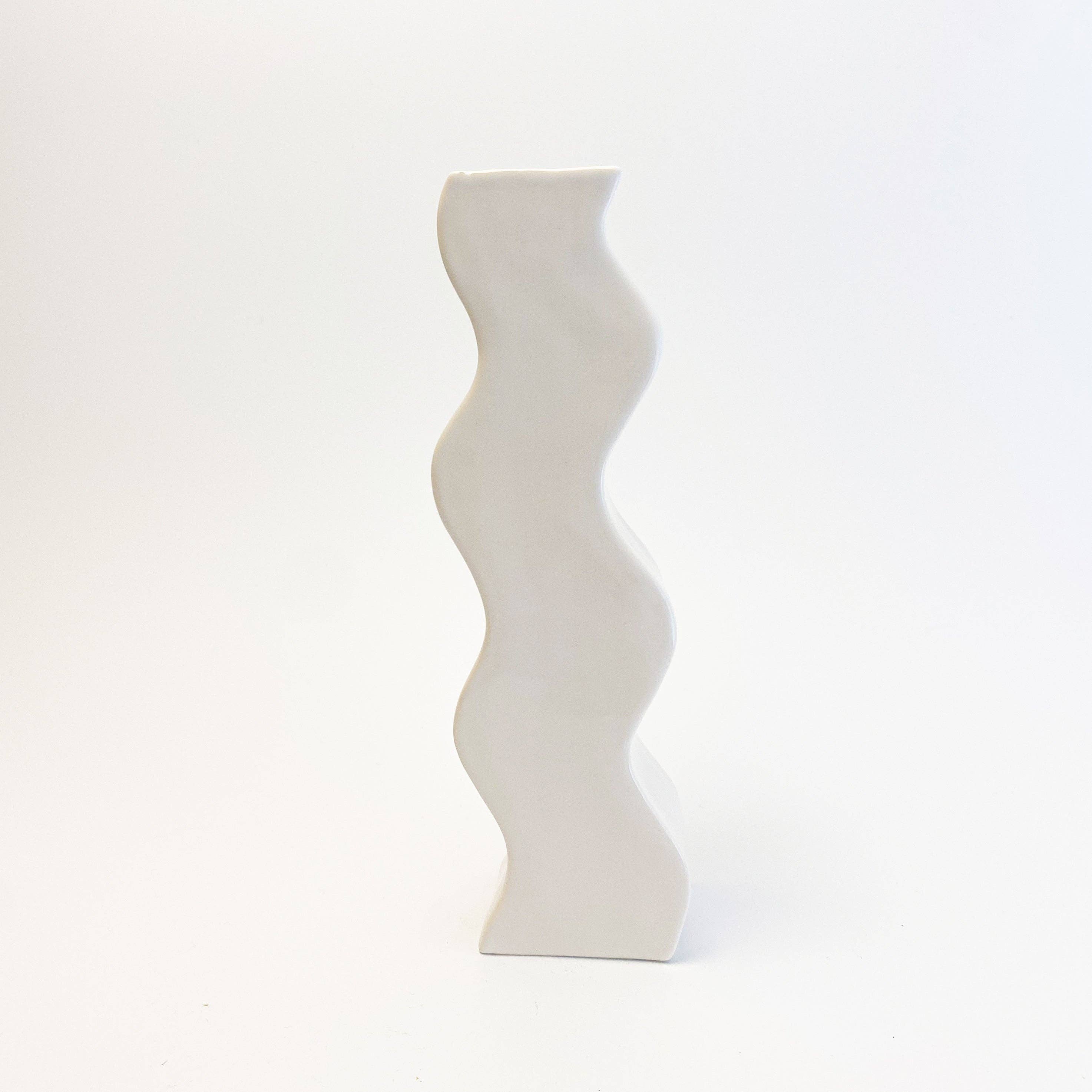 Wavy Vase, White