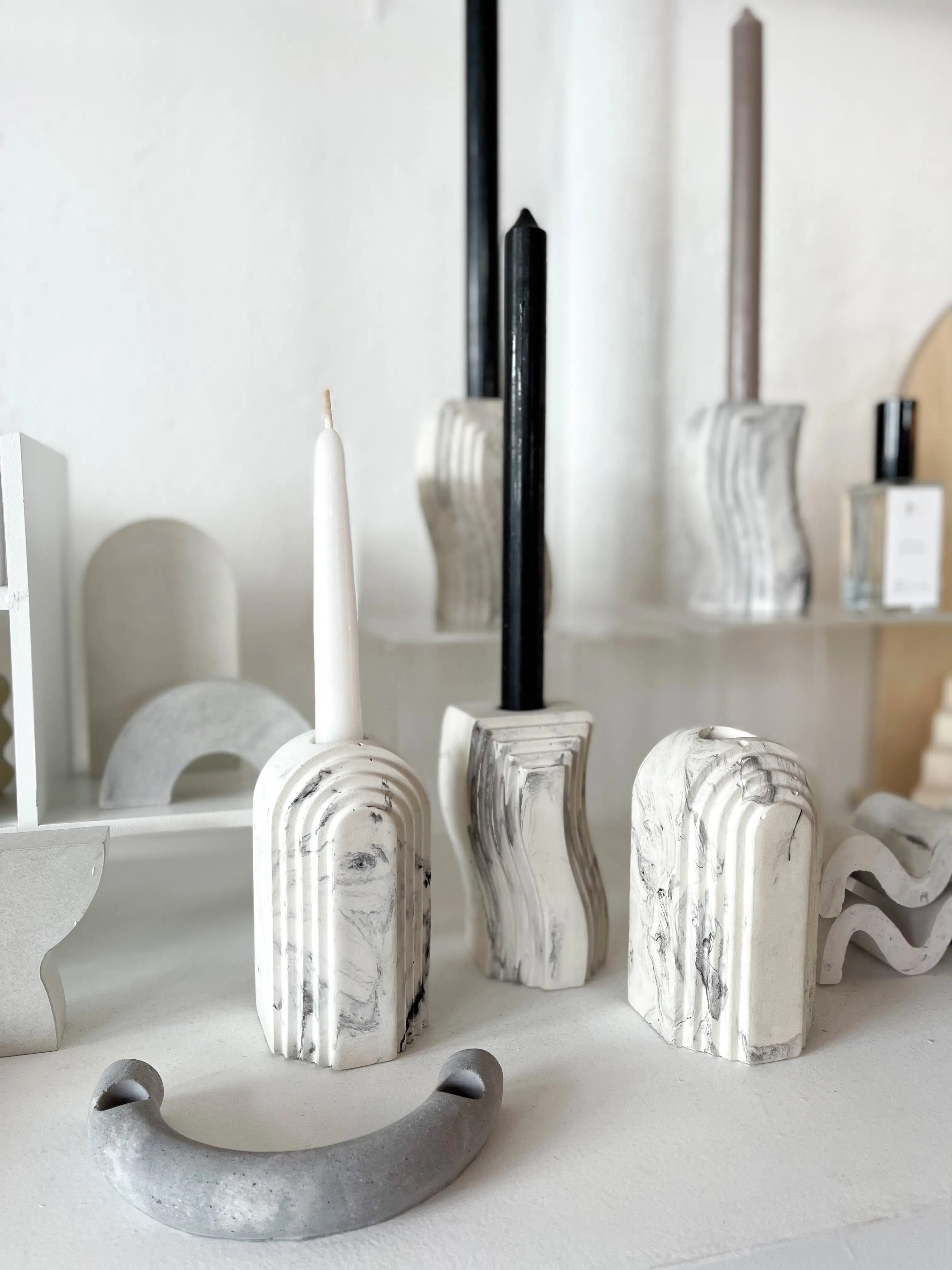 Marble Vertical Wave Candlestick holder